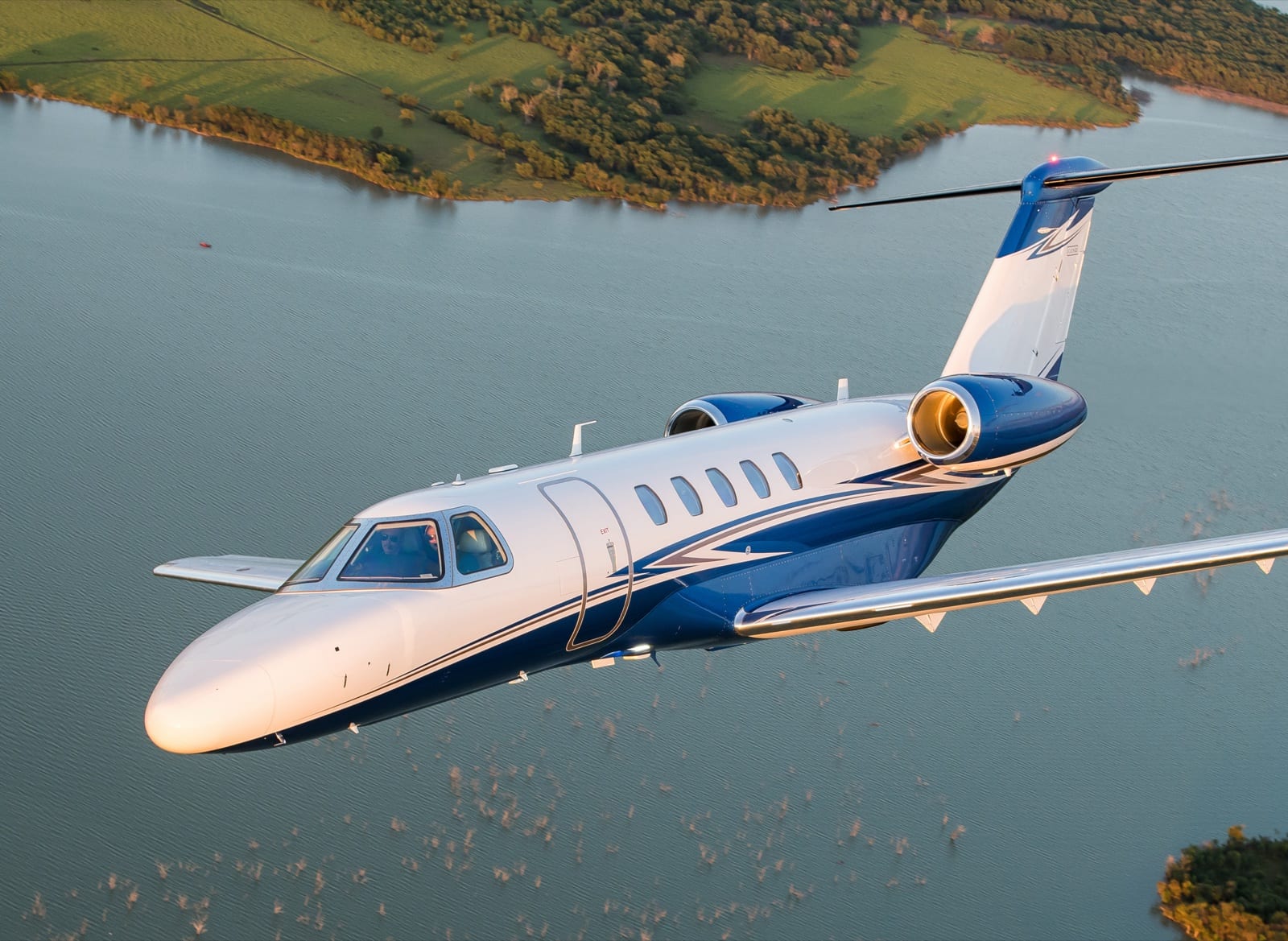 A Citation CJ4 Gen2 air-to-air