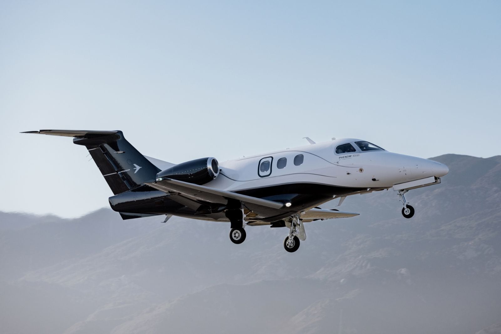 Phenom 100 — Embraer