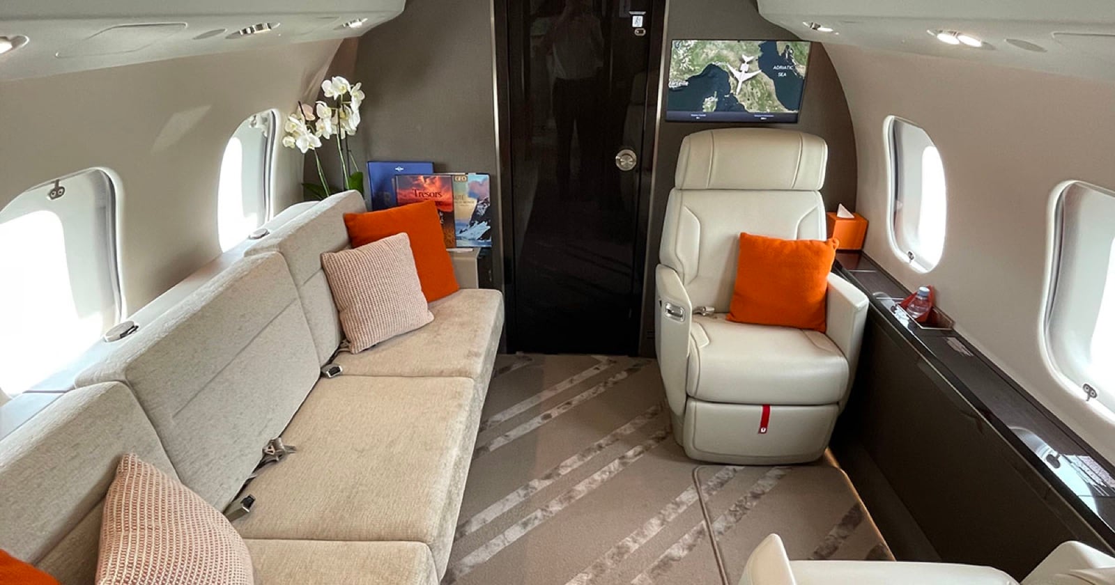 The Global 6500 cabin